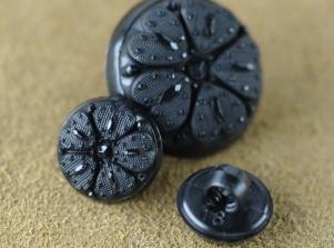 7105桃心花NYLON BUTTON